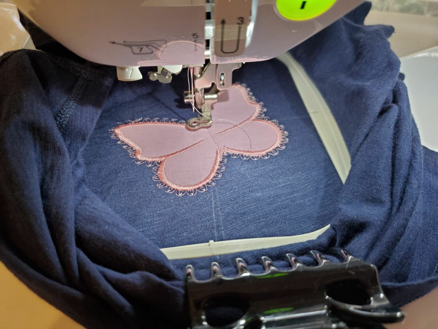 10 Machine Embroidery Projects (Ideas For Beginners)