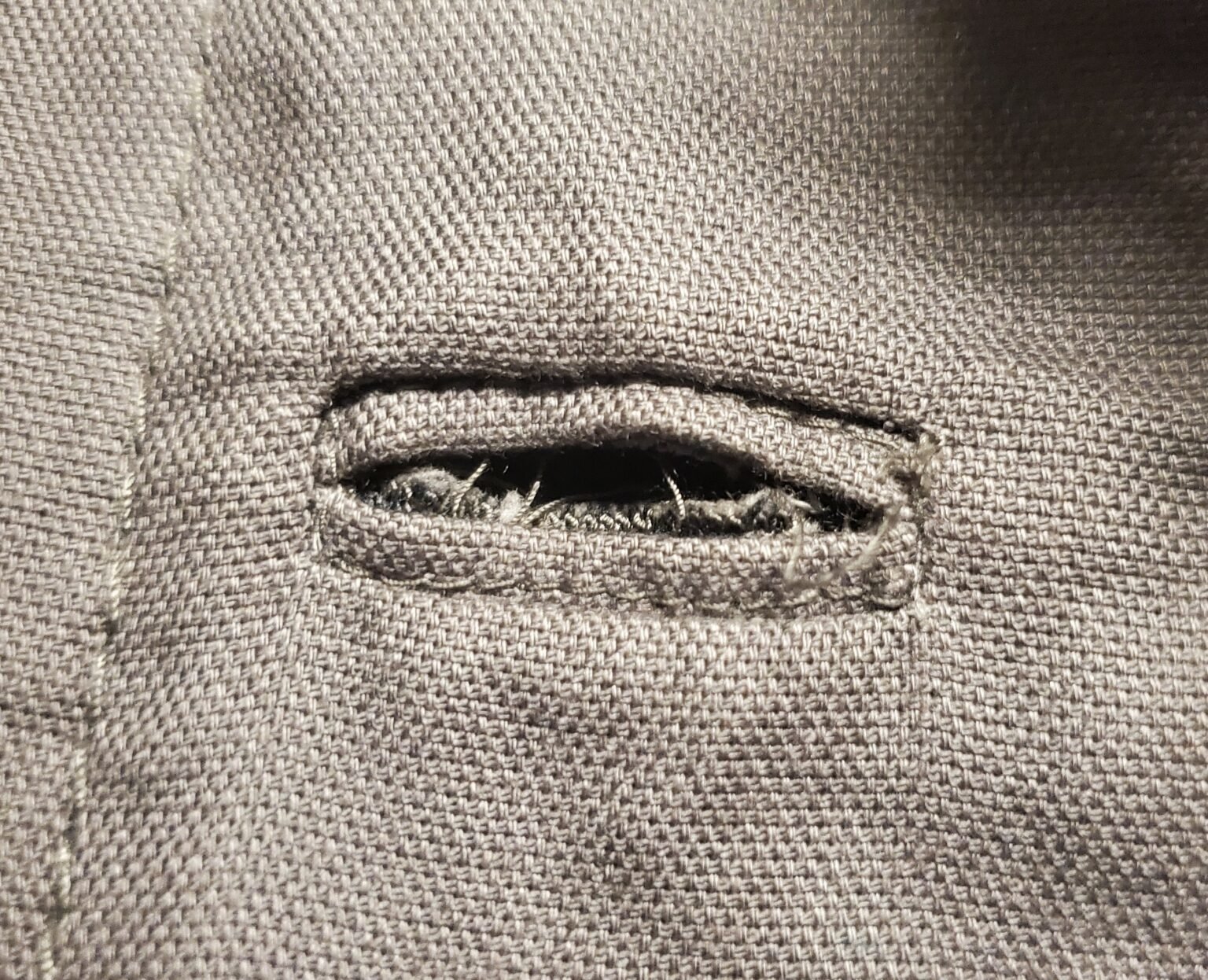 11 Types Of Buttonholes (Shapes & Methods For Sewing)