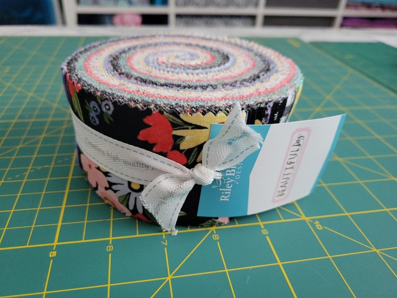 10 Best Sewing Subscription Boxes To Love