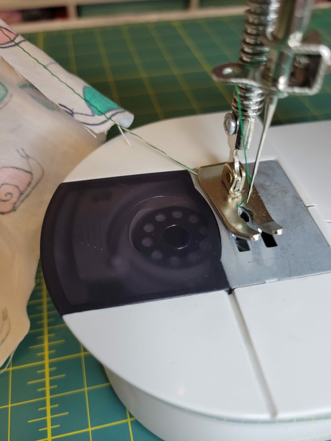 How To Use A Mini Sewing Machine (StepByStep Tutorial)