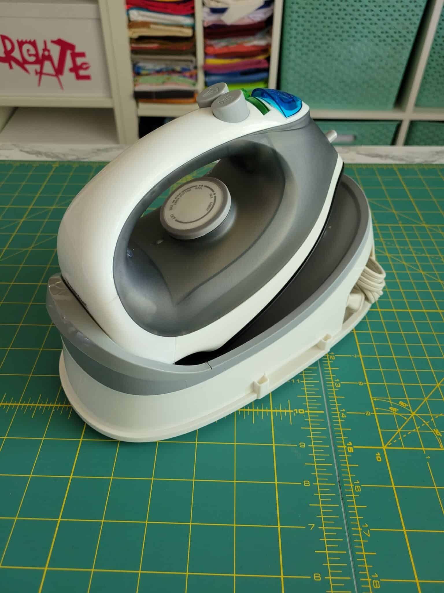 5 Best Cordless Irons For Quilting, Sewing, & Crafting